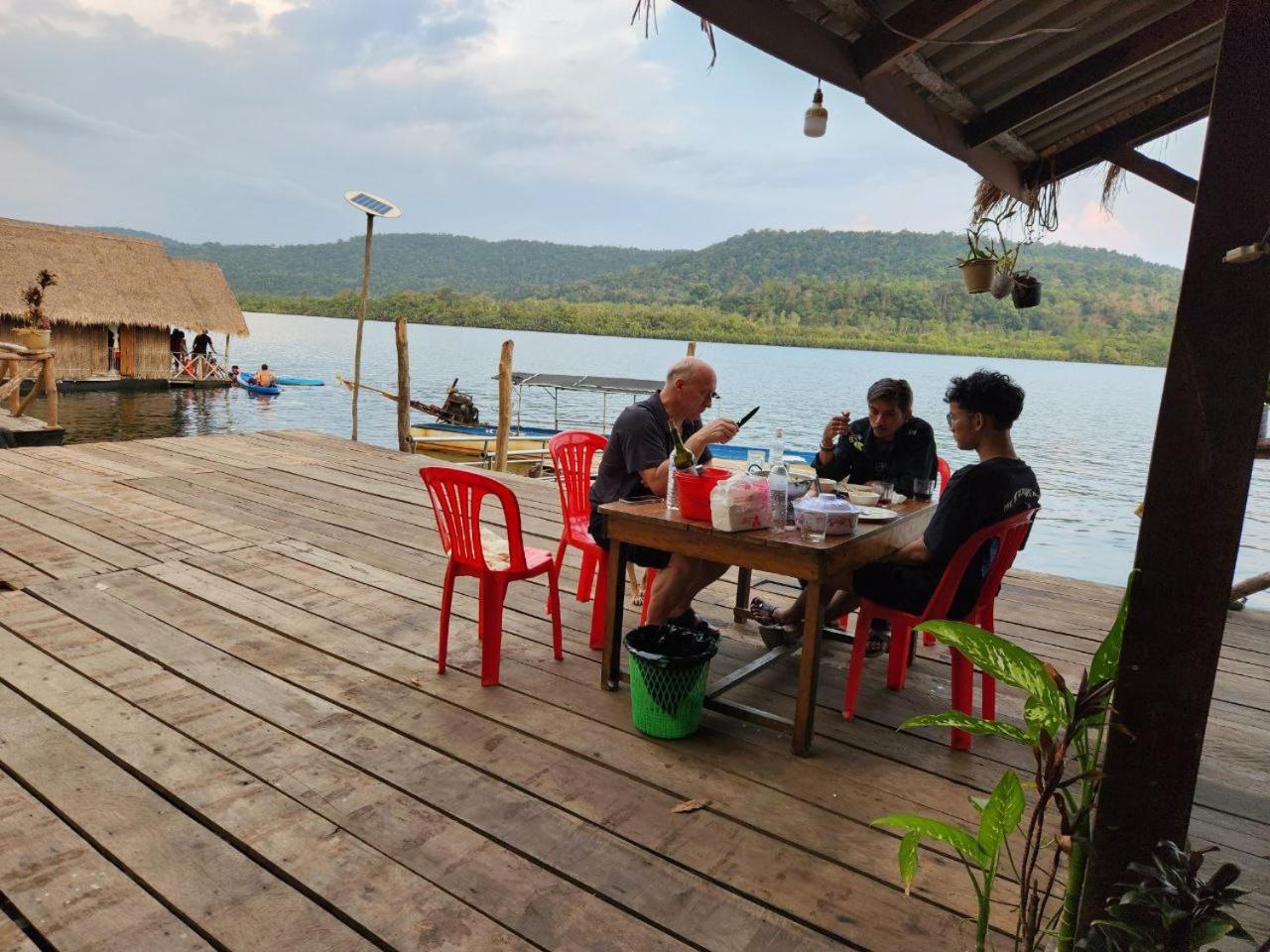 Vila The Floating House Krŏng Kaôh Kŏng Exteriér fotografie